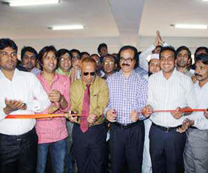 JnU VC inaugurating the project
