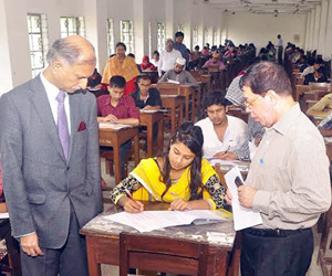 DU VC visits exam hall