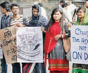 DU students protests metro rail route